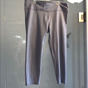 Cropped Fabletics Leggings